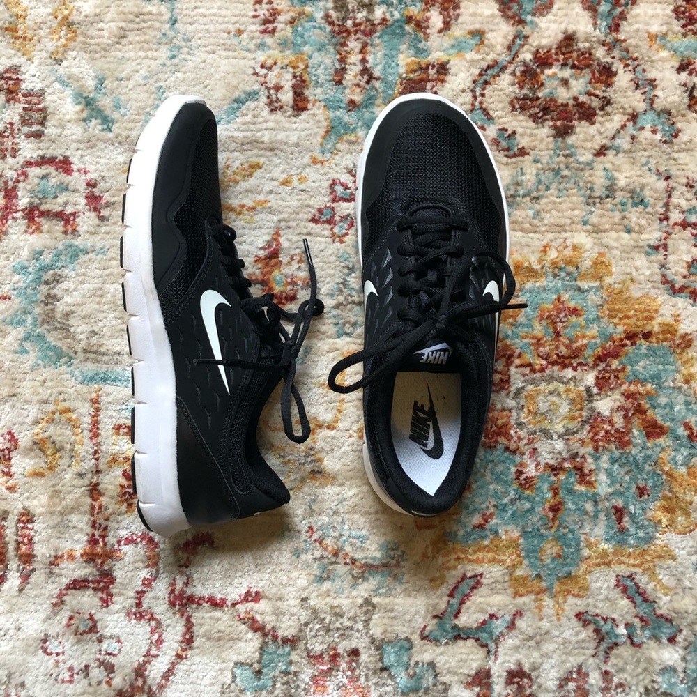 NWOT Nike Shoes